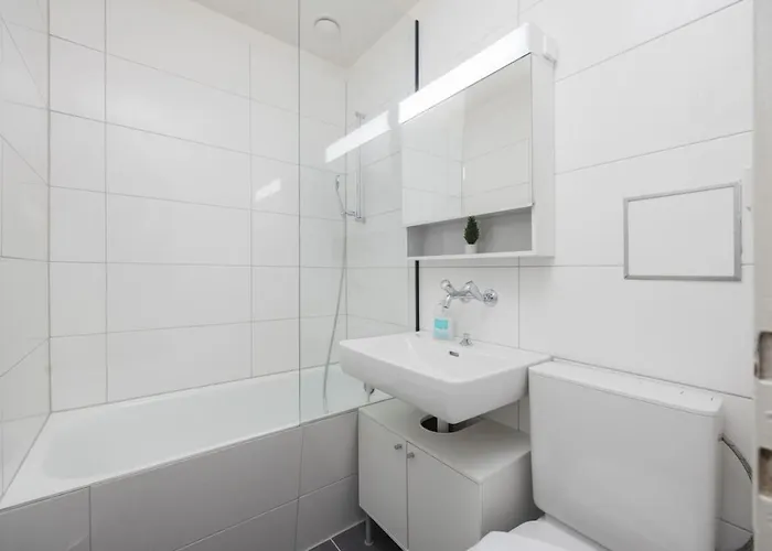 Urban Oasis With Queen Bed And View Be-49